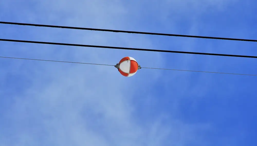 Bolas cables de la luz