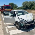 Accidente de tráfico en el cruce del Camino Viejo de Simancas (Valladolid) con la calle Gaviota en el que dos personas resultaron heridas