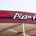  Pizza Hut prepara el cierre de 24 tiendas propias y el despido de 300 trabajadores