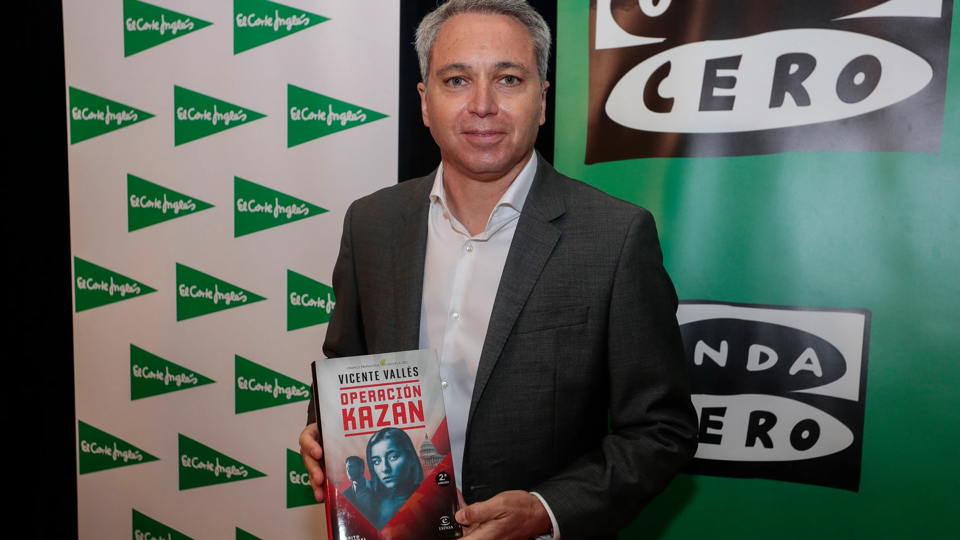 El periodista Vicente Vallés presenta en León su primera novela, ‘Operación Kazán’