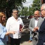 De izda a dcha, la delegada del Gobierno en Castilla y León, Virginia Barcones, el presidente de la Cámara de Comercio en Soria, Alberto Santamaría, el presidente de la Cámara de Comercio de Teruel, Antonio Santa Isabel, y el director general de Industria y de PYME, Galo Gutiérrez