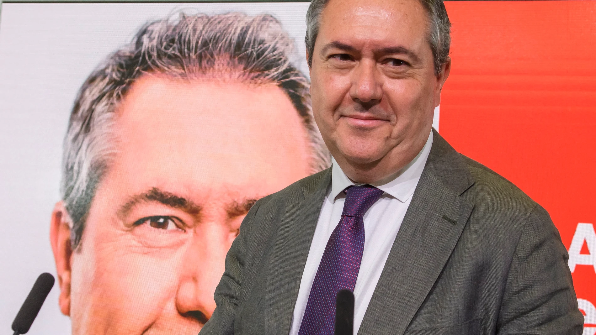 Juan Espadas, en la rueda de prensa posterior a la reunión de la Ejecutiva del PSOE-A el día después de las elecciones