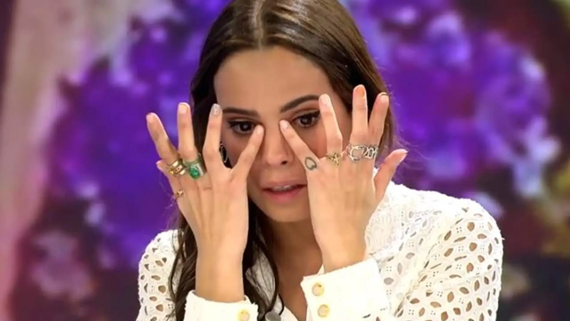 Gloria Camila llora en 'Ya son las ocho'