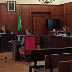 Rafael M.A. comparece ante el juez que dictará la sentencia en el primer día del juicio, en la Audiencia Provincial de Sevilla