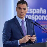 El presidente del Gobierno, Pedro Sánchez, tras aprobar el decreto de medidas anticrisis hasta diciembre