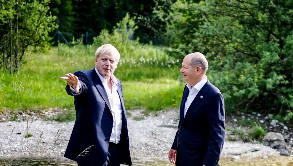 Boris Johnson con Olaf Scholz en Elmau, en los Alpes bávaros, en la cumbre del G7