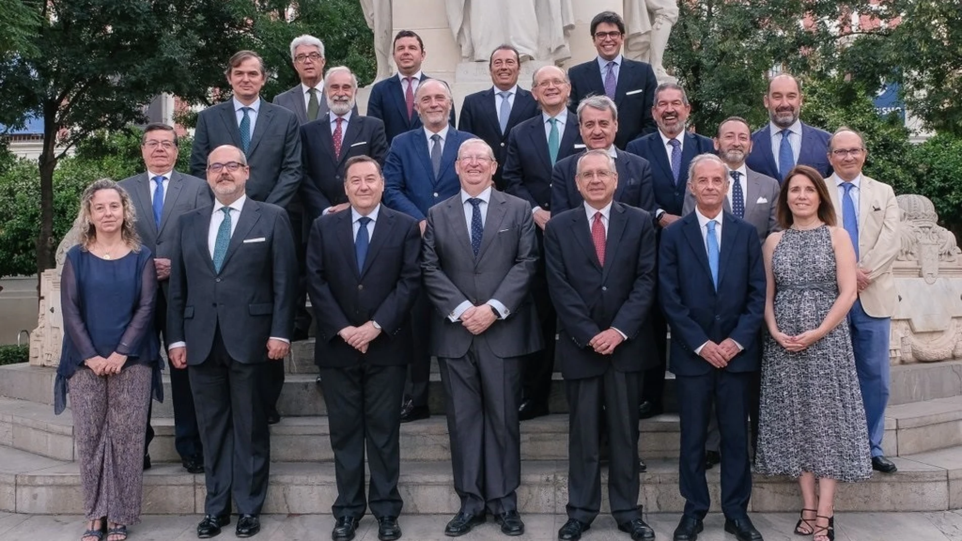 Foto de familia de la candidatura de Francisco Vélez. CONSEJO DE HHYCC