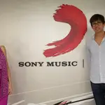 La presidenta de la Comunidad de Madrid, Isabel Díaz Ayuso, se ha reunido con el presidente de Sony Music US Latin, Alex Gallardo, este martes en Miami.- EFE/Comunidad de Madrid