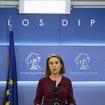 La secretaria general del Partido Popular, Cuca Gamarra, interviene en una rueda posterior a una Junta de Portavoces.