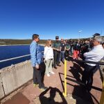 La delegada del Gobierno Virginia Barcones visita a los ejercicios de entrenamiento de la implantación del Plan de Emergencia de las presas de la central hidroeléctrica de Moncabril