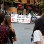  Un centenar de manifestantes lanza consignas contra la OTAN y Zelenski en Madrid