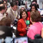 La ministra de Defensa, Margarita Robles, responde a los medios a su llegada a la primera jornada de la Cumbre de la OTAN 2022 en el Recinto Ferial IFEMA MADRID