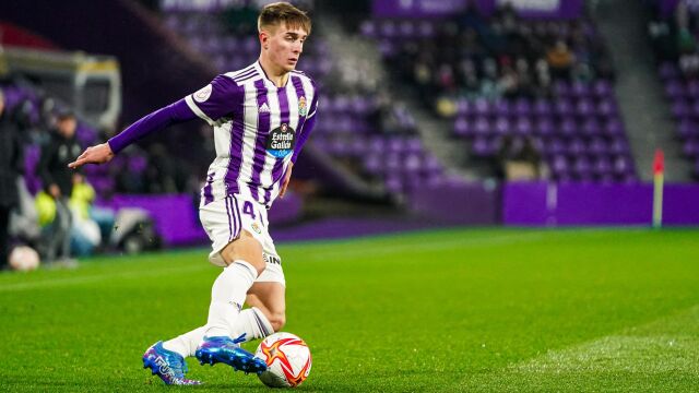 Iván Fresneda con el Real Valladolid.