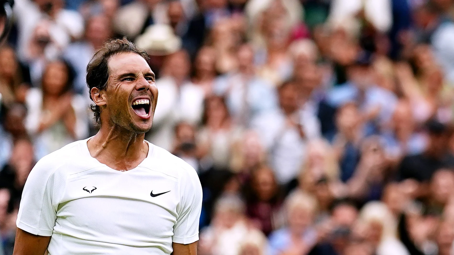 Nadal celebra su clasificación para la tercera ronda de Wimbledon tras vencer a Berankis