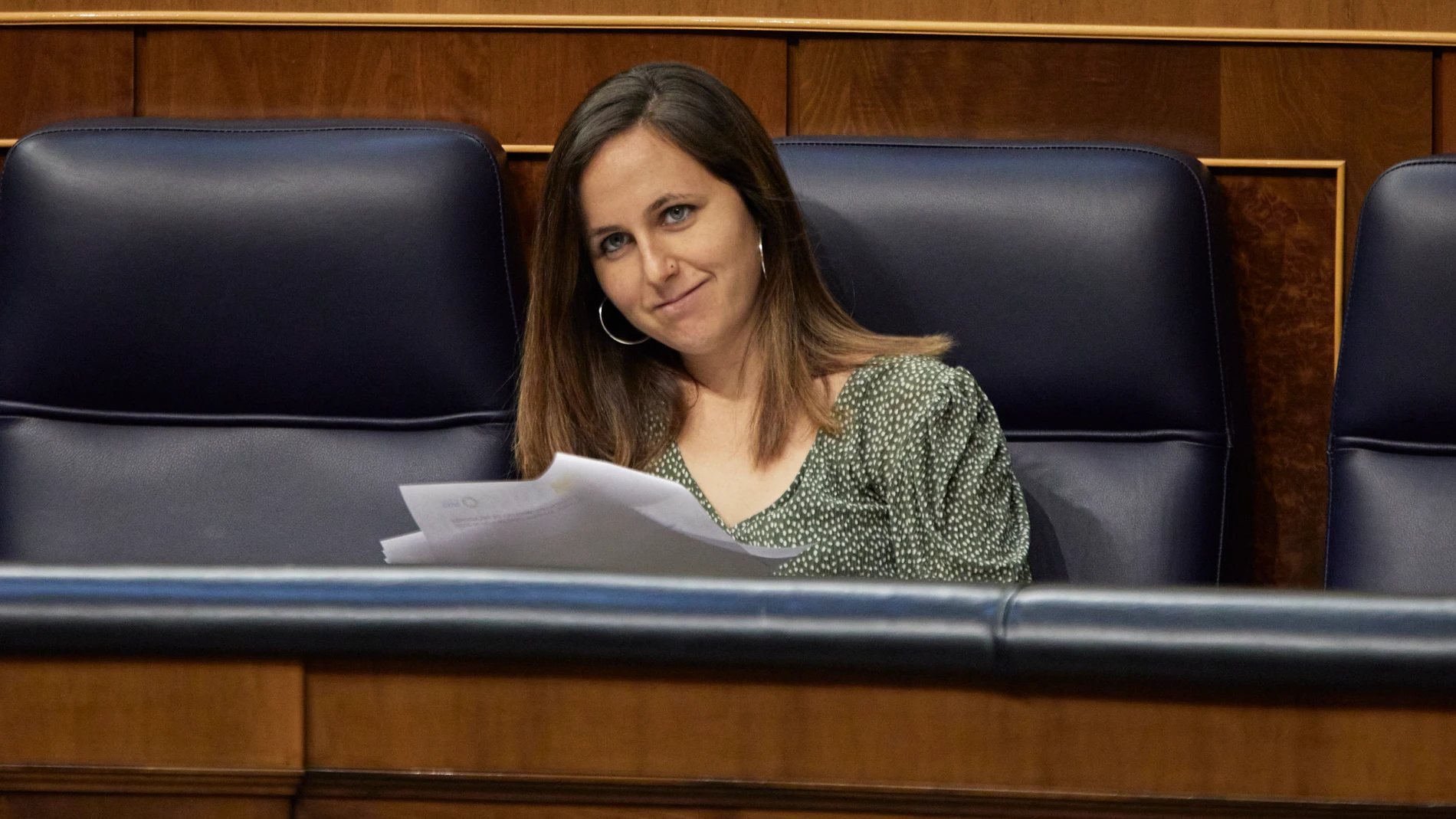 La ministra de Derechos Sociales y Agenda 2030, Ione Belarra, en una sesión plenaria, en el Congreso de los Diputados