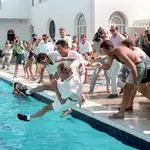 Cuando Pedro Campos y Josep Cusí tiraron al Rey a la piscina, en 1993