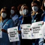 Enfermeras convocadas por el Sindicato de Enfermería SATSE en una concentración en un centro de salud del País Vasco para denunciar el deterioro de la Atención Primaria