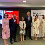 La ministra de Defensa, Margarita Robles, clausuró el programa "Women to Watch" de PwC junto a su presidente, Gonzalo Sánchez