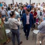 El presidente del Partido Popular de Castilla y León, Alfonso Fernández Mañueco, clausura la Junta Directiva del PP de Ávila junto al presidente provincial del PP, Carlos García