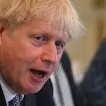 Dos pesos pesados del Gobierno abandonan a Boris Johnson