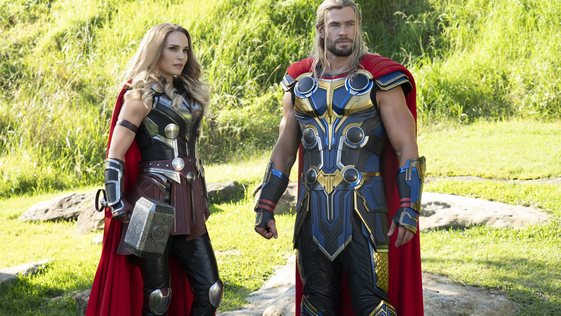 Natalie Portman y Chris Hemsworth en "Thor: Love and Thunder"