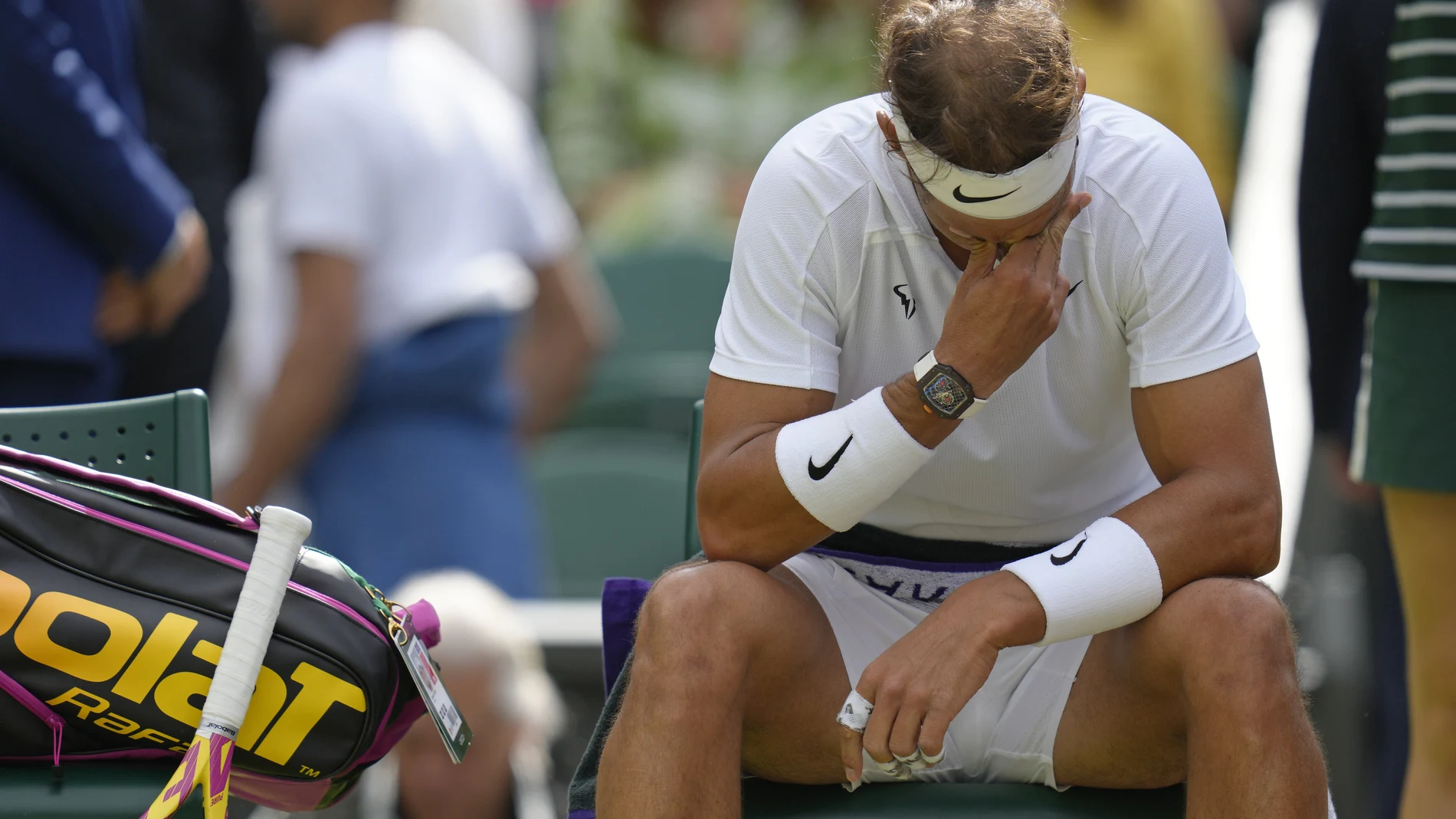 Rafa Nadal está sufriendo en su partido de cuartos de Wimbledon contra Fritz