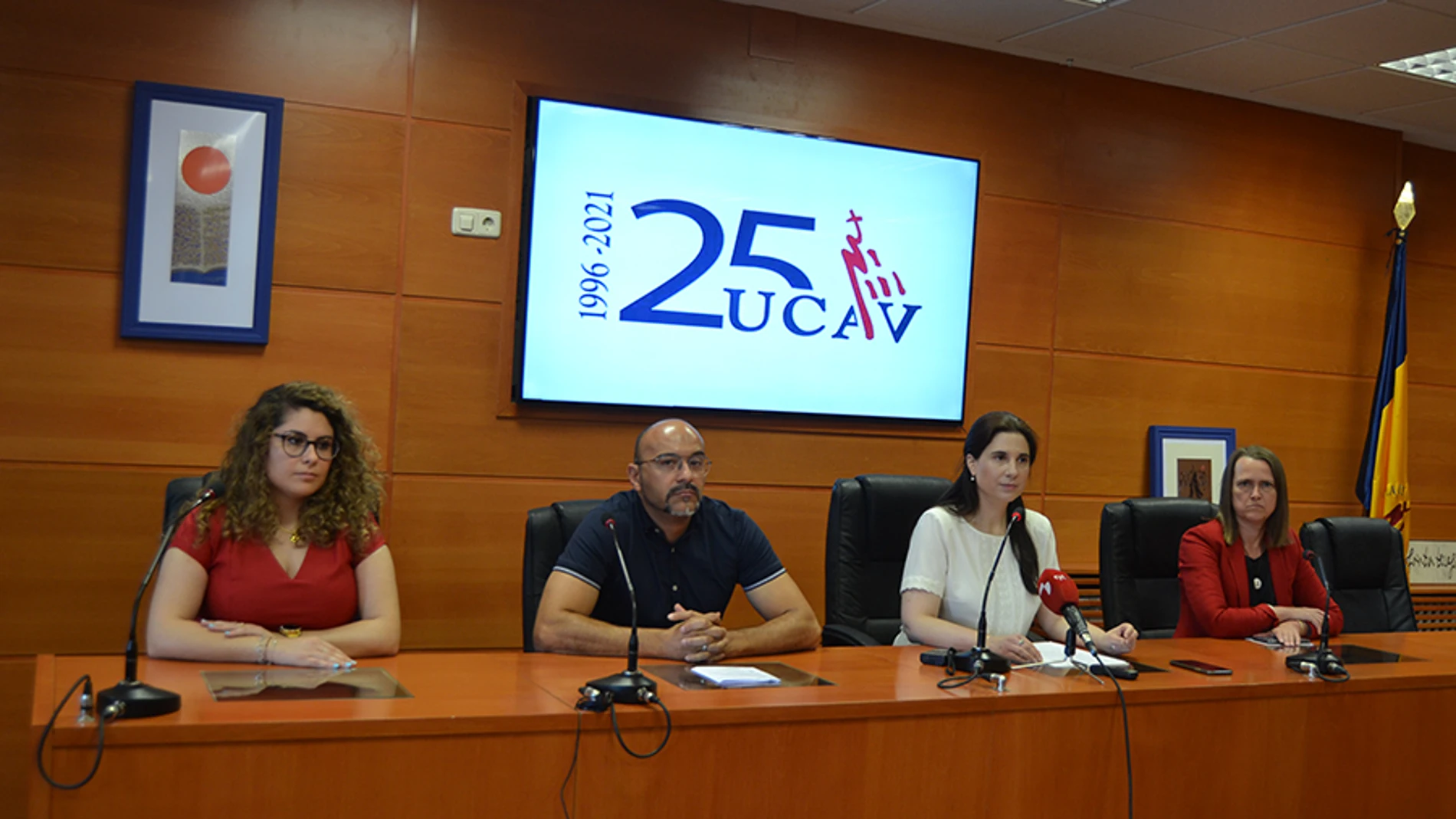 Presentación de las nuevas menciones de la UCAV a cargo de Lourdes Miguel Sáez, Diego Vergara, Gabriela Torregrosa y María Nieto