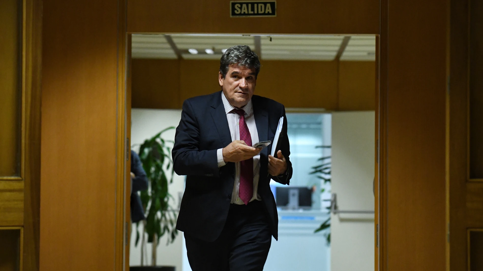 El ministro de Inclusión, Seguridad Social y Migraciones, José Luis Escrivá, a su llegada a una reunión con agentes sociales, en la sede del Ministerio