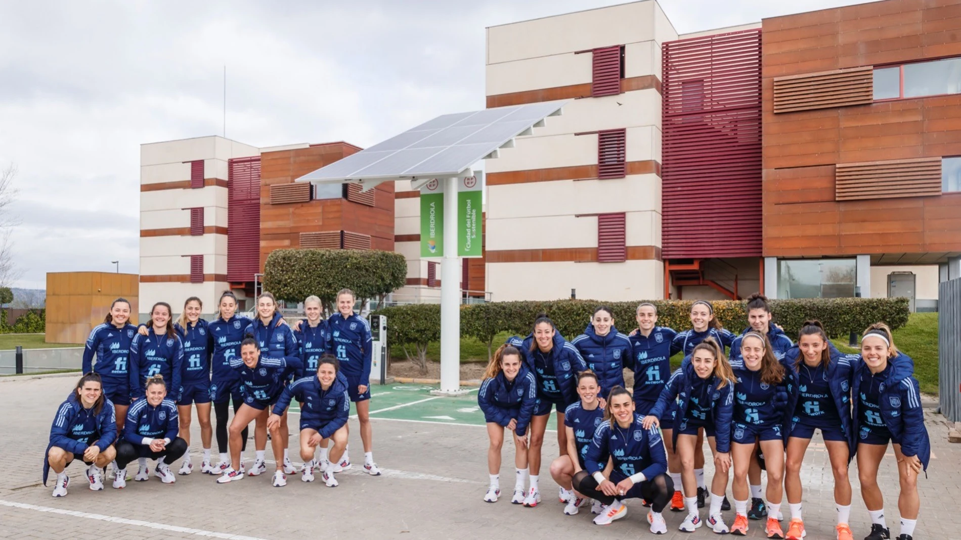 Las jugadoras de la selección española, en la Ciudad del Fútbol de la Federación