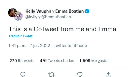 "CoTweet" con dos autores.
