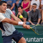 El tenista Carlos Alcaraz durante la final de la Copa del Rey de tenis en el Real Club Recreativo de Tenis de Huelva