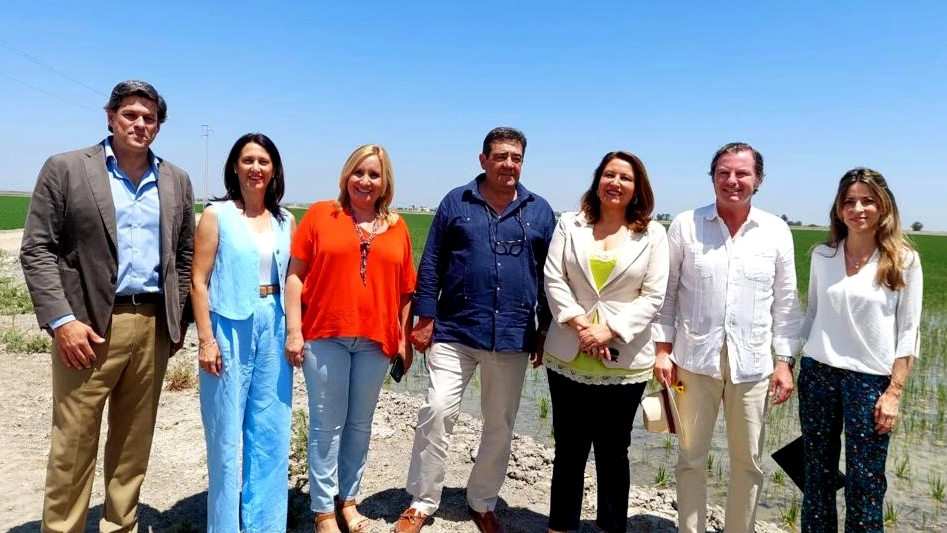 Carmen Crespo destaca el "gran esfuerzo" de los arroceros para avanzar en sostenibilidad