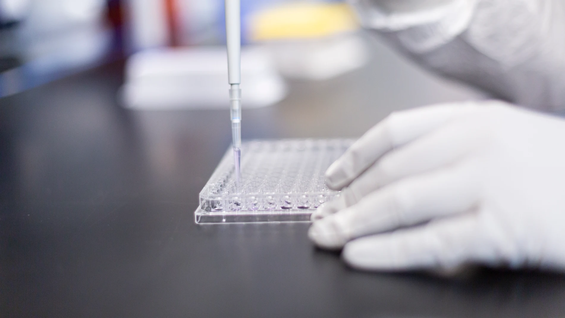Desde hace más de una década trabaja en la investigación y producción de diferentes medicamentos mediante ARNm