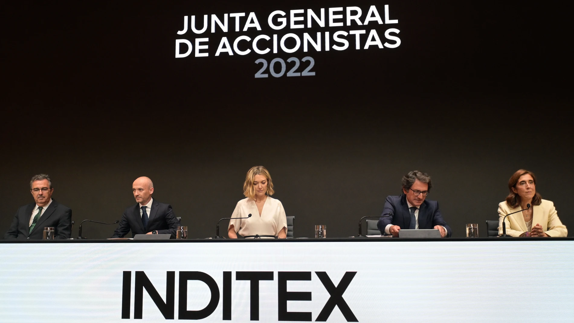 In the center, the CEO of Inditex, Óscar García Maceiras, and the Chairwoman of Inditex, Marta Ortega, together with the rest of the members of the Board of Directors during the first call of the General Shareholders' Meeting of Inditex, at the corporate headquarters of the company, on July 12, 2022, in Arteixo, A Coruña, Galicia (Spain). This will be the first general shareholders' meeting with Marta Ortega, daughter of the company's founder, Amancio Ortega, at the head of the textile multinational. The board of directors of Inditex will submit to the meeting the ratification and appointment of Marta Ortega Pérez as member of the management body of the company, with the qualification of proprietary director, and of Óscar García Maceiras, with the qualification of executive director, as well as the modification of the remuneration policy. The agenda also includes the appointment of EY as auditor of the company's accounts for the next three fiscal years, replacing Deloitte. 12 JULY