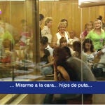 Marimar Blanco se enfrenta a los asesinos de su hermano al abandonar la sala en la última jornada del juicio celebrado en junio de 2006