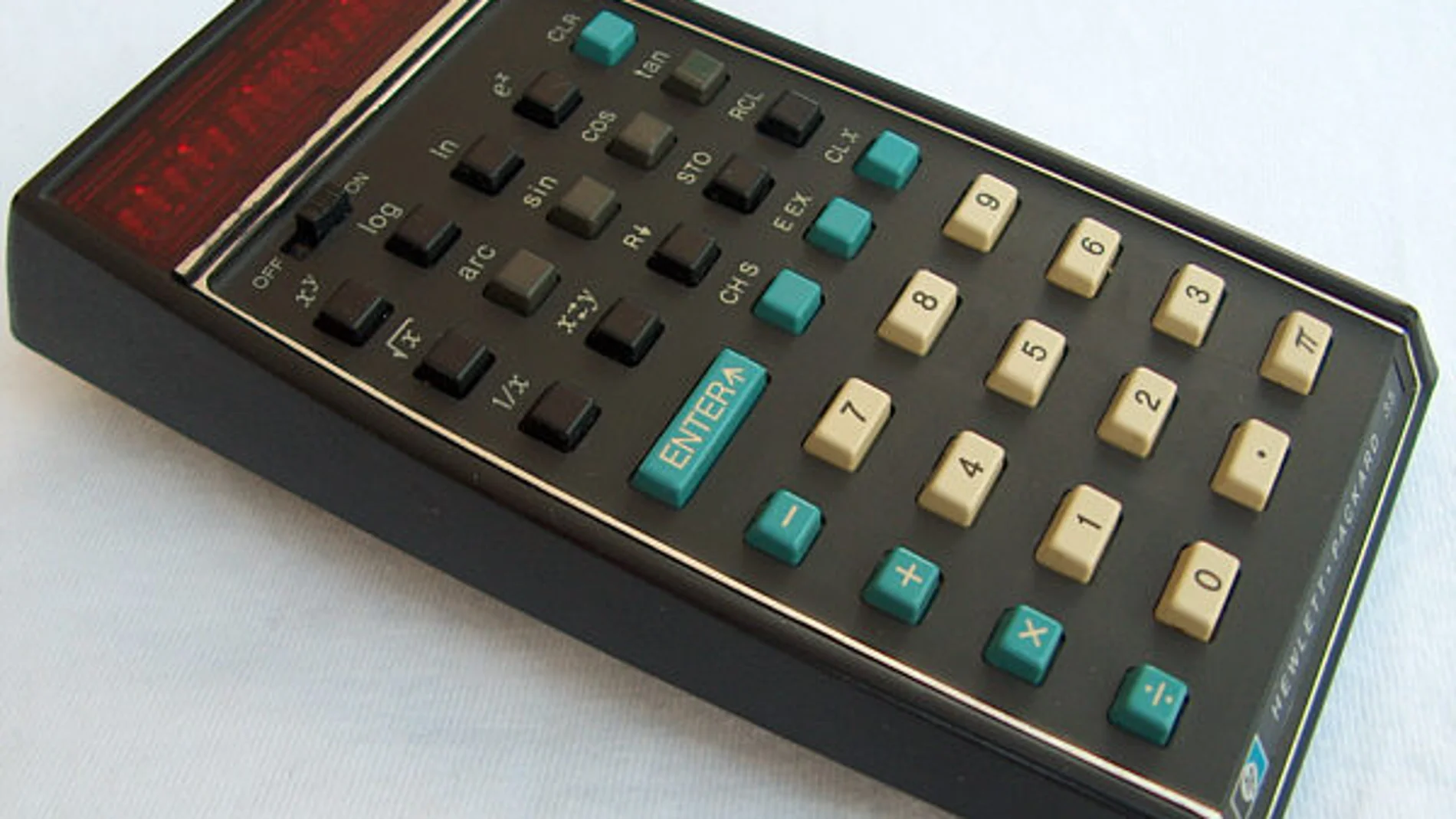 Contribuyente odio Adoración Cincuenta años de HP 35, la primera calculadora científica de bolsillo del  mundo