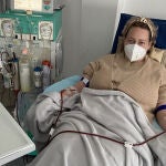 Gitte Boumeester, durante las sesiones de aféresis en Lárnaca, Chipre