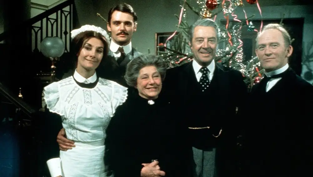 Elenco de «Arriba y abajo», serie inglesa emitida en los años setenta, en que se seguía la vida cotidiana de una familia rica y sus sirvientes
