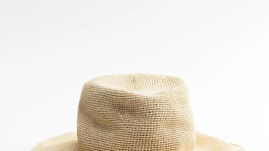 Sombrero efecto crochet, de Zara