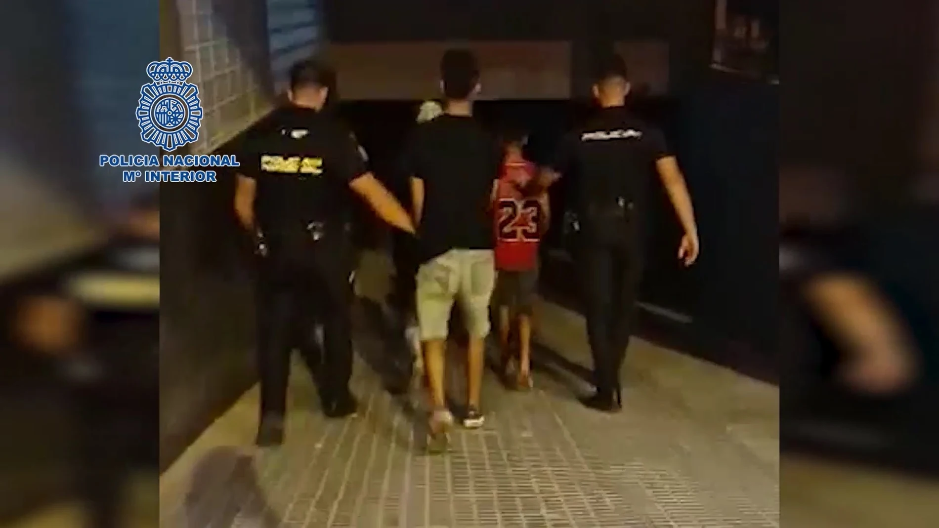 La policía traslada a dos detenidos en la capital murciana