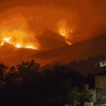 En la zona de Monfragüe han ardido unas 3.000 hectáreas, casi 1.900 en el de Mijas y 4.700 en los de Galicia, mientras decenas de fuegos siguen activos.