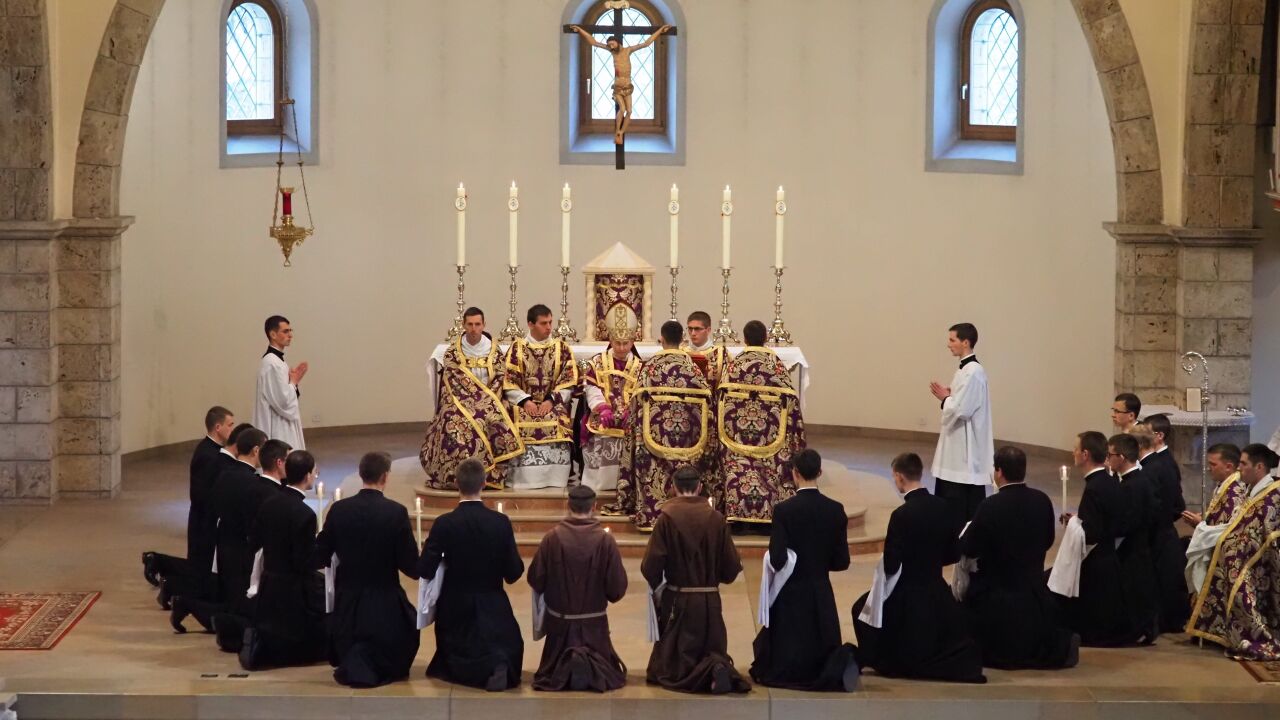 Lefebvre el cisma tiene tirón