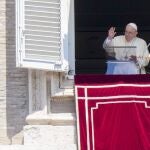El Papa Francisco en la oración del Ángelus el pasado domingo en la plaza de San Pedro del Vaticano