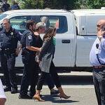 La congresista demócrata Alexandria Ocasio-Cortez es detenida por la Policía del Capitolio hoy, durante una protesta a favor del derecho a abortar frente al Tribunal Supremo de Estados Unidos, en Washington