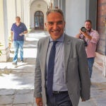 El consejero de la Presidencia, Administración Pública e Interior y portavoz del Gobierno andaluz en funciones, Elías Bendodo, comparece en la rueda de prensa posterior a la reunión del Consejo de Gobierno. Eduardo Briones / Europa Press