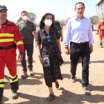 La ministra de Defensa, Margarita Robles, visita este jueves el Puesto de Mando Avanzado del incendio de Losacio (Zamora), donde está desplegada la Unidad Militar de Emergencias en Tábara (Zamora).