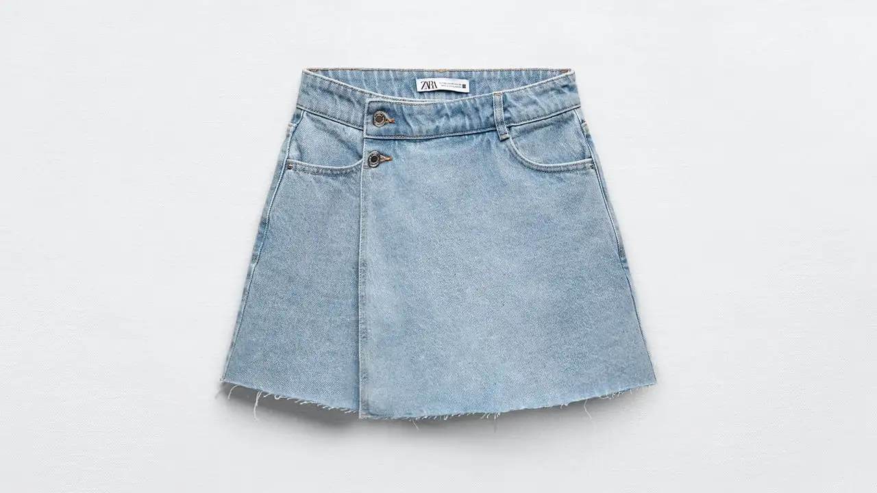 Falda pantalón denim.