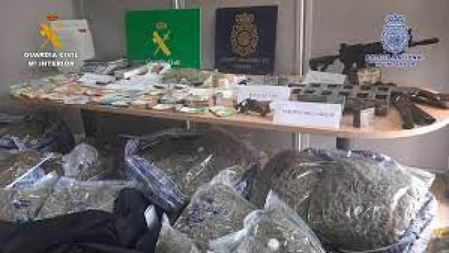 Imagen de parte de la droga decomisada en el laboratorio