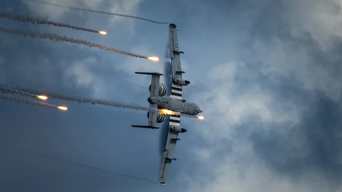 Así es el mítico A-10 Warthog, el avión que cualquier fuerza aérea quisiera y que Ucrania rechaza