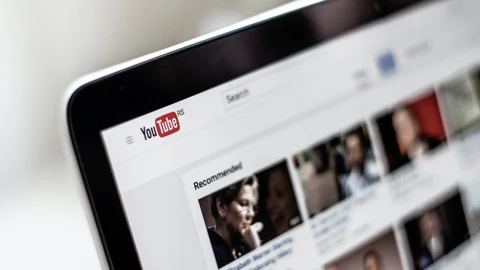YouTube.